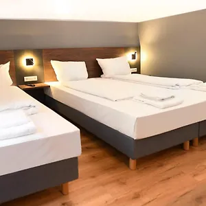 Apadana Frankfurt 2*, Francfort-sur-le-Main Allemagne